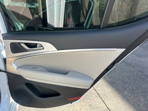 Used 2019 Genesis G70 2.0T Sport image 24