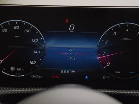 Certified 2025 Mercedes-Benz CLA 250 4MATIC image 25