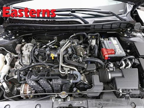 Used 2023 Nissan Altima 2.5 SV w/ SV Premium Package FWD image 7
