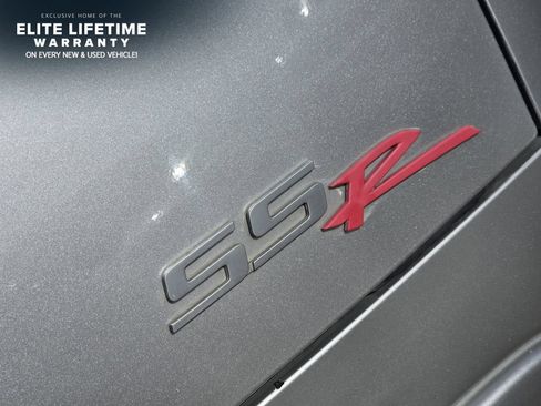 Used 2005 Chevrolet SSR w/ Preferred Equipment Group RWD image 8