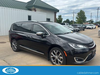 Used 2017 Chrysler Pacifica Limited
