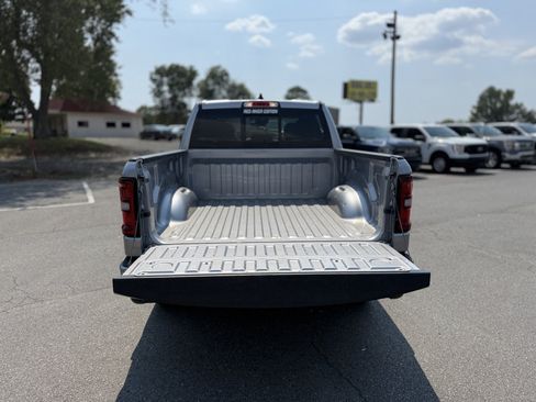 Used 2025 RAM 1500 Big Horn AWD/4WD image 19