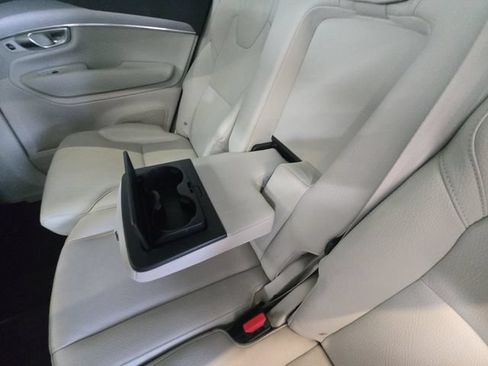 Used 2023 Volvo XC90 B5 Core w/ Protection Package Premier AWD/4WD image 27