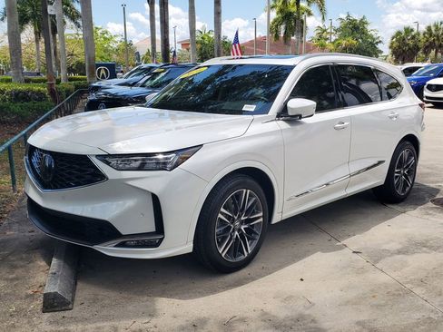 Used 2025 Acura MDX SH-AWD w/ Advance Package image 3