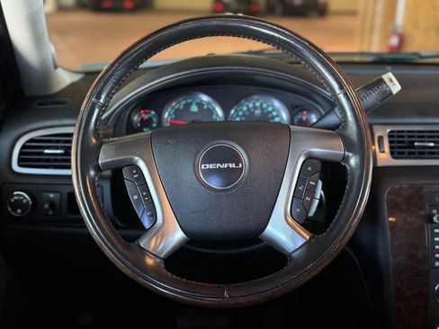 Used 2007 GMC Yukon XL Denali AWD/4WD image 23