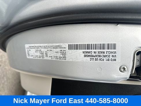 Used 2023 Chrysler Pacifica Touring-L image 29