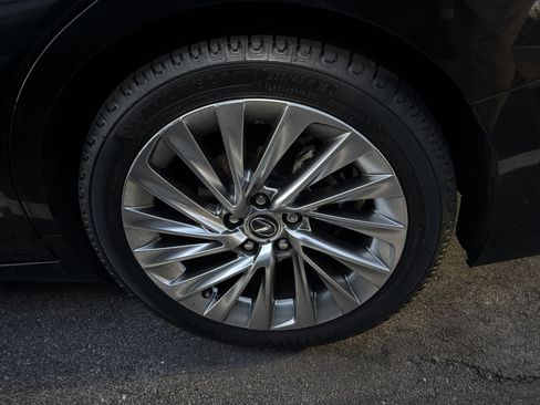 Used 2023 Lexus ES 350 Ultra Luxury image 16