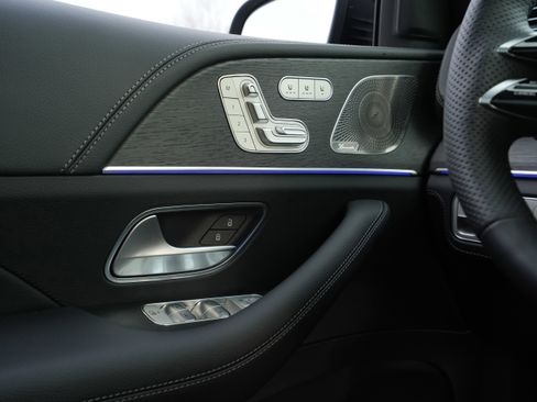 New 2026 Mercedes-Benz GLS 450 4MATIC image 45