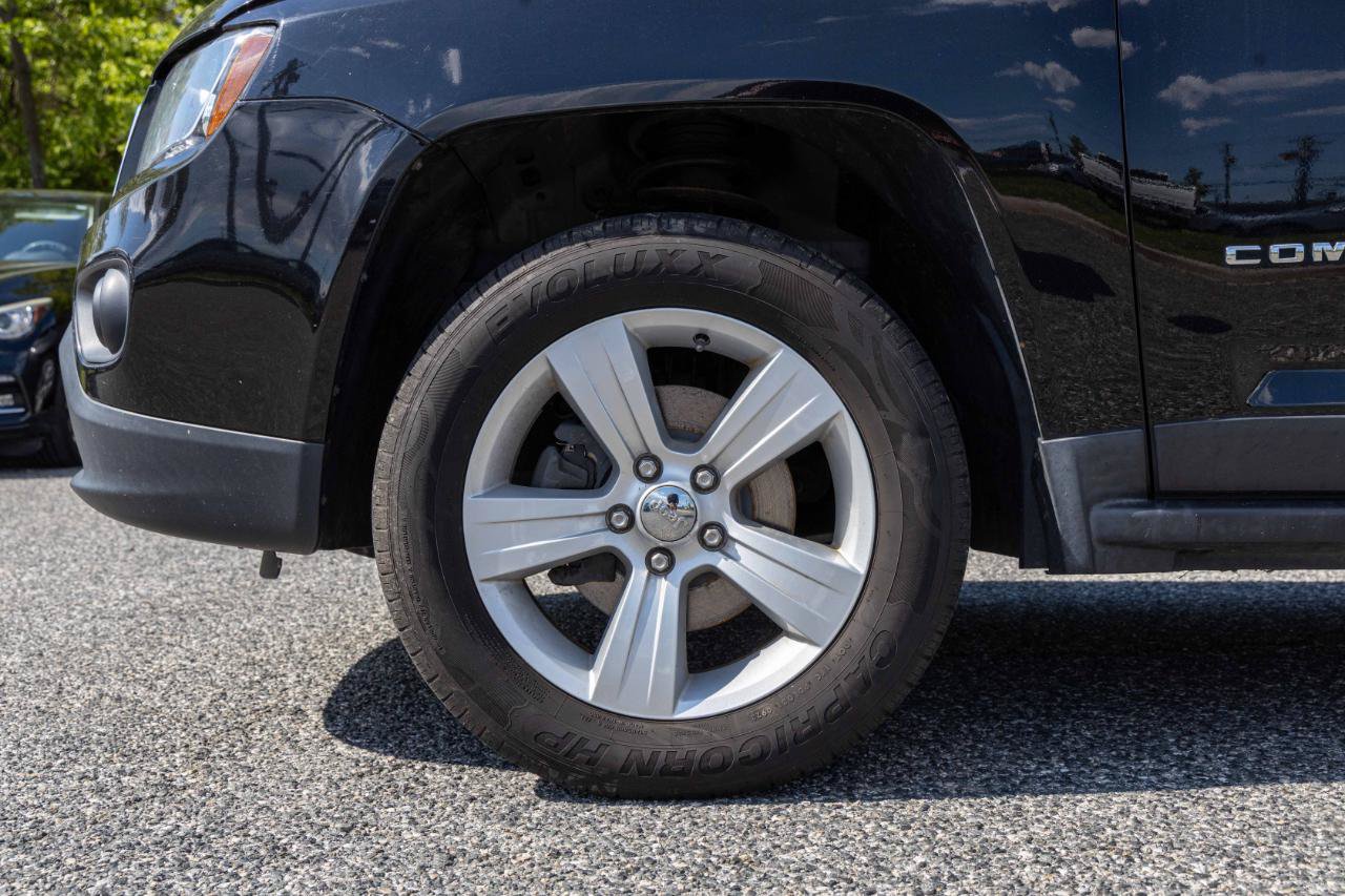Used 2017 Jeep Compass Latitude AWD/4WD image 10
