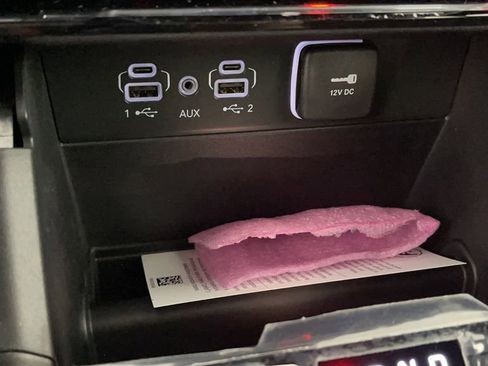 New 2025 Jeep Grand Cherokee L Laredo image 18