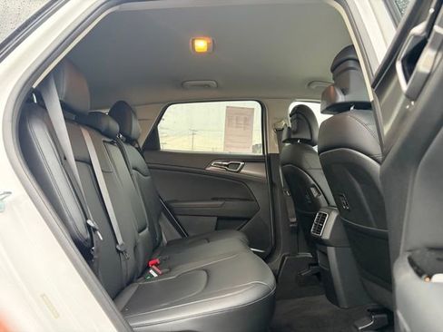 Certified 2023 Kia Sportage EX image 13