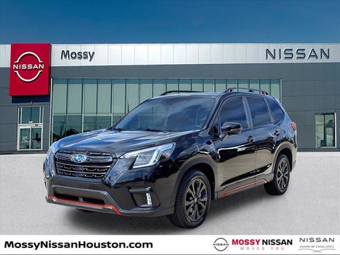 Used 2023 Subaru Forester Sport image 3