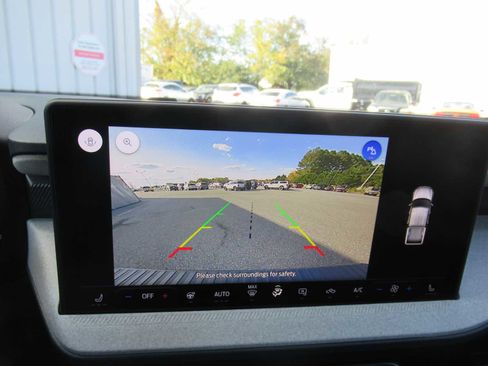 New 2025 Ford Maverick XLT w/ Equipment Group 301A image 21