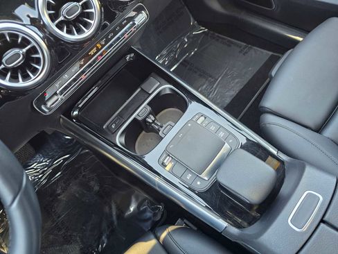 Used 2023 Mercedes-Benz GLA 250 image 30