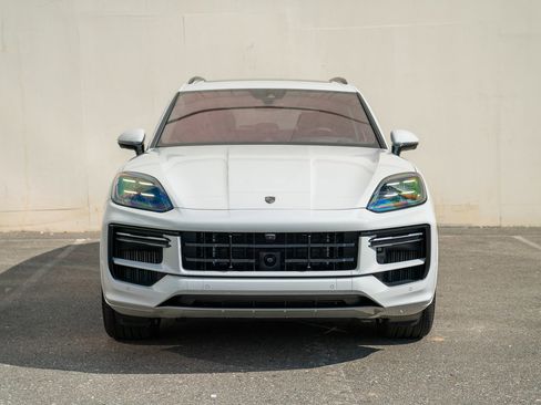 New 2025 Porsche Cayenne Turbo image 6