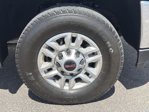 Used 2020 GMC Sierra 2500 4x4 Crew Cab w/ Convenience Package image 13