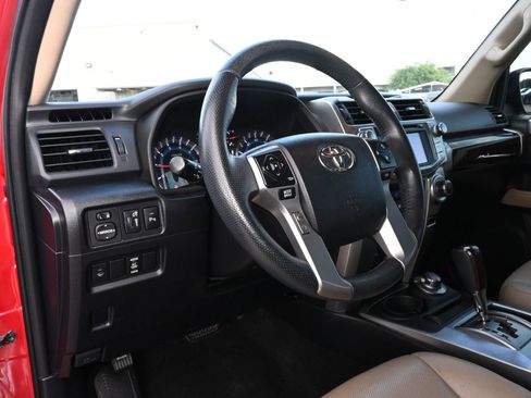 Used 2019 Toyota 4Runner Limited AWD/4WD image 17