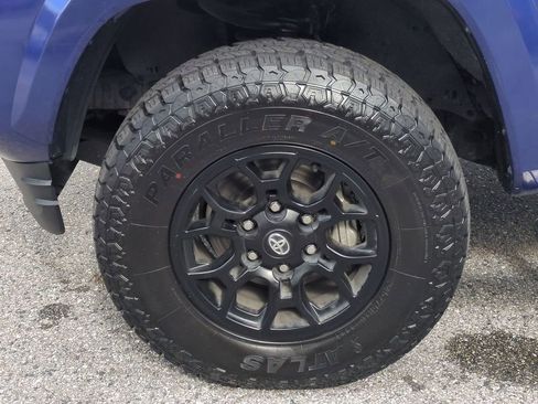 Used 2022 Toyota Tacoma 2WD Double Cab image 11