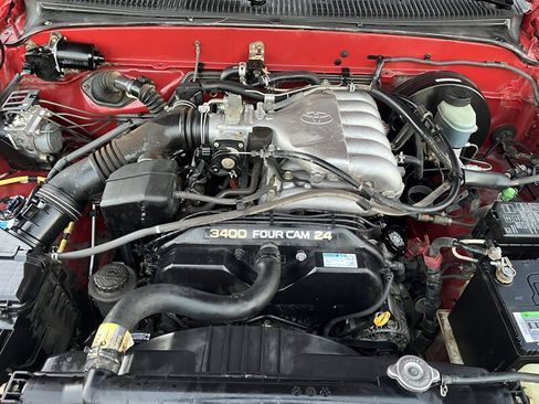 Used 2004 Toyota Tacoma PreRunner image 25