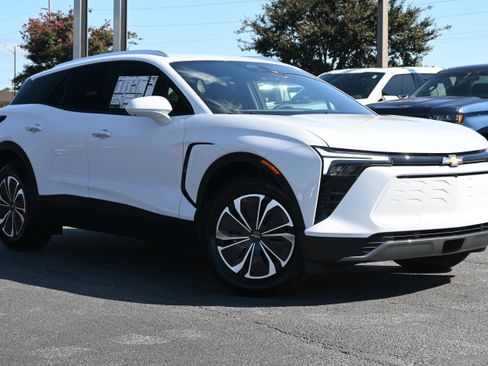 New 2026 Chevrolet Blazer EV LT image 2