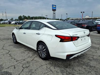 Used 2024 Nissan Altima 2.5 SV