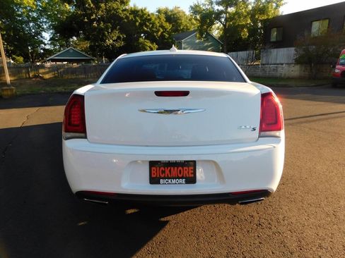 Used 2016 Chrysler 300 S RWD image 22