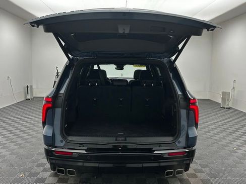 Used 2024 Chevrolet Traverse RS image 21