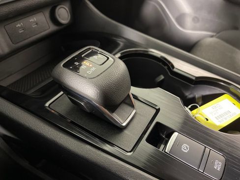Used 2025 Nissan Rogue SV FWD image 24