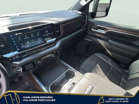 Certified 2024 Chevrolet Silverado 2500 High Country w/ High Country Premium Package AWD/4WD image 25