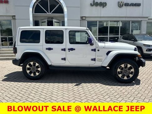 Used 2020 Jeep Wrangler Unlimited Sahara AWD/4WD image 6