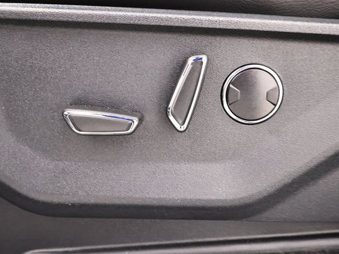 Used 2025 Ford F150 Lariat w/ Equipment Group 502A High image 14