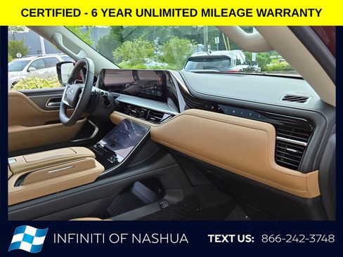 Certified 2025 INFINITI QX80 Luxe w/ Cargo Package AWD/4WD image 17