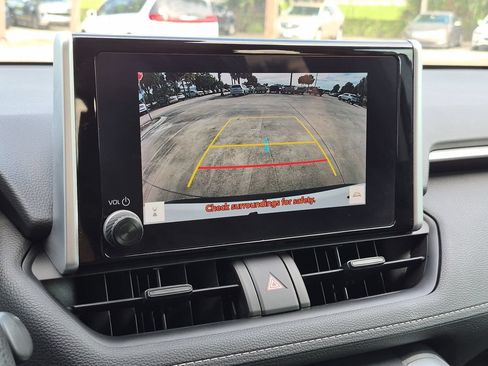 Used 2023 Toyota RAV4 LE FWD image 16