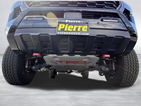 Used 2025 Toyota Tacoma TRD Pro AWD/4WD image 40