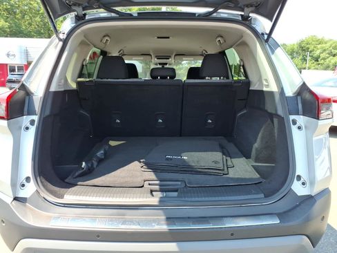 Certified 2023 Nissan Rogue SV AWD/4WD image 15