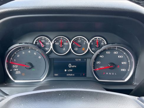 Used 2022 Chevrolet Silverado 1500 RST RWD image 12