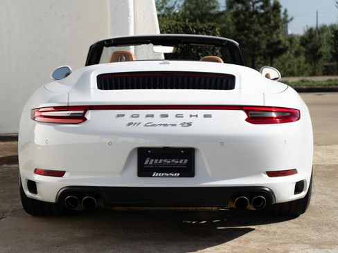 Used 2018 Porsche 911 Carrera 4S image 17