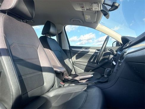 Used 2014 Volkswagen Passat 1.8T SE image 31