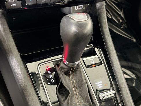 Used 2022 Jeep Compass Limited image 16