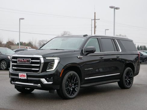 New 2026 GMC Yukon XL Elevation image 2