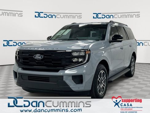 Used 2026 Ford Expedition Active AWD/4WD image 1