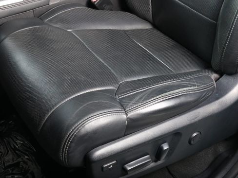 Used 2016 Toyota Tundra Platinum image 30