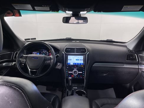 Used 2018 Ford Explorer Sport w/ Equipment Group 401A image 17