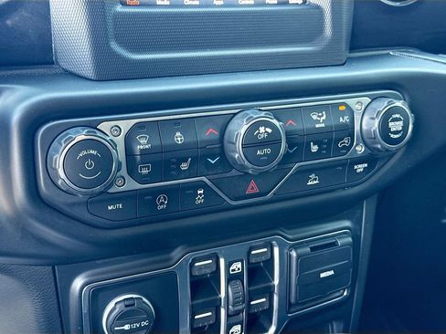 Used 2022 Jeep Wrangler Unlimited Sport AWD/4WD image 18