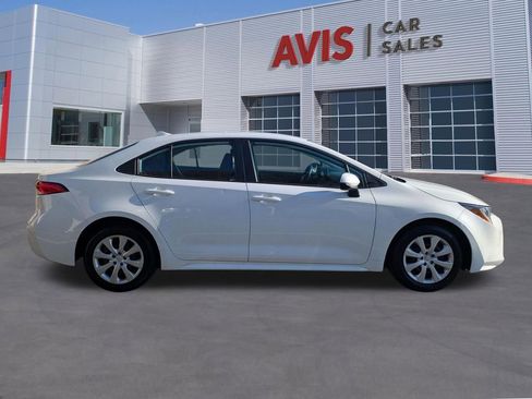 Used 2024 Toyota Corolla LE FWD image 5
