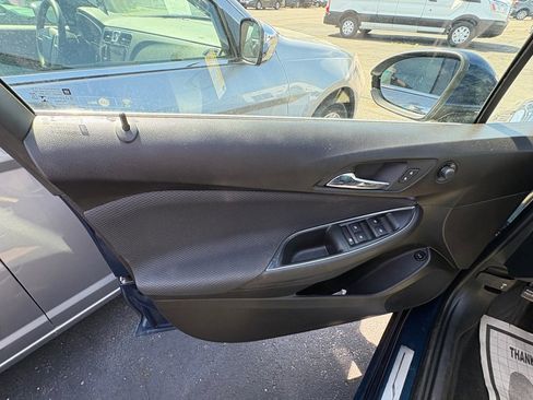 Used 2019 Chevrolet Cruze LT w/ Convenience Package FWD image 7