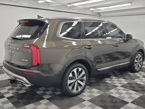 Used 2021 Kia Telluride EX w/ EX Premium Package FWD image 6
