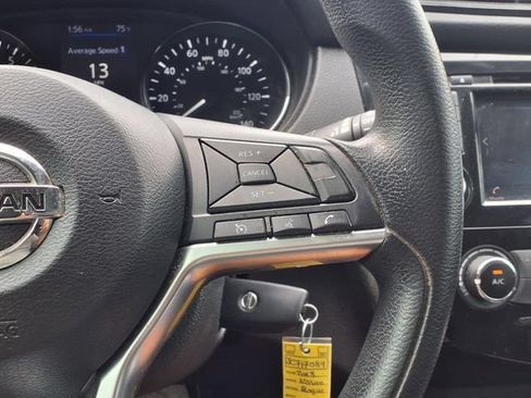 Used 2018 Nissan Rogue S AWD/4WD image 21