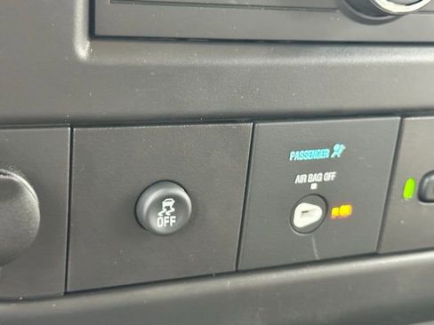 New 2025 Chevrolet Express 2500 image 13