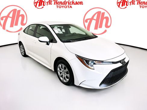Used 2022 Toyota Corolla LE image 1